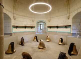 Saison d’art à Chaumont-sur-Loire : massacre et chevelure de Diane, chouette démiurge, chrysalide et empreintes mémorielles…